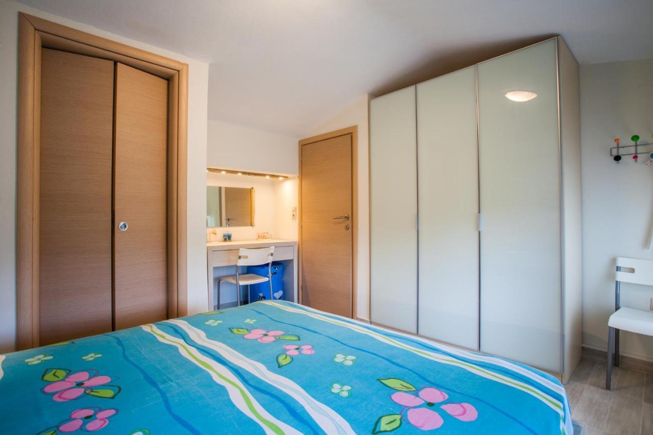 #Flh - Amalthia & Αthena Beachfront Houses In Pefkohori エクステリア 写真